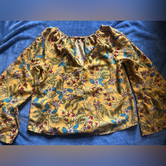 Yellow Floral Blouse - Picture 2 of 5